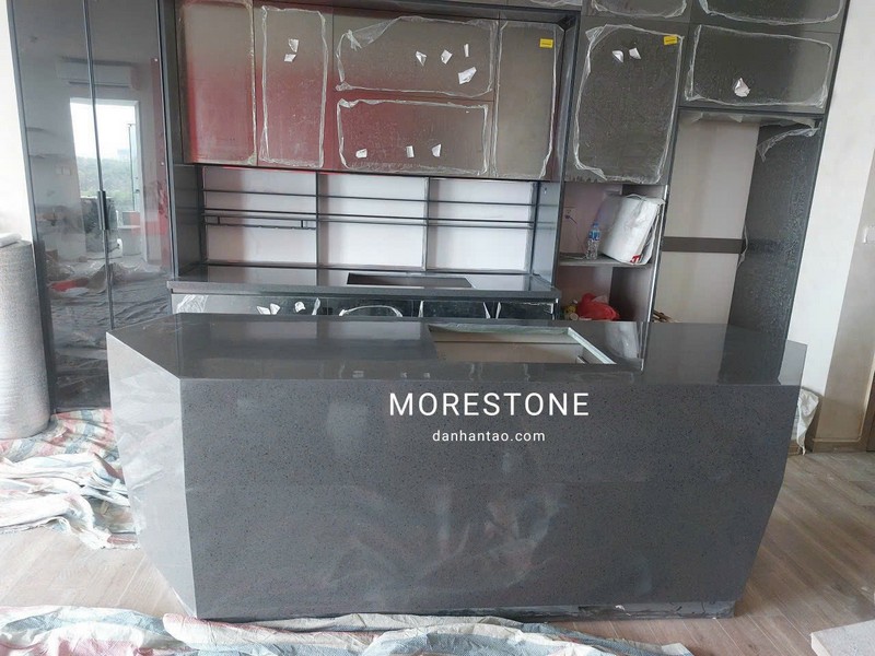 * Đá bếp nhân tạo Hàn Quốc Solid Surface LG mã G503 mang lại không gian sống ấn tượng sang trọng cho căn hộ Swan Lake